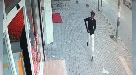 Bağcılar'da sokak ortasında silahlı saldırı