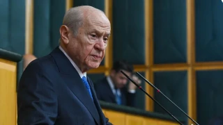 Bah�eli: 'Her t�rl� askeri deste�i vermeliyiz'