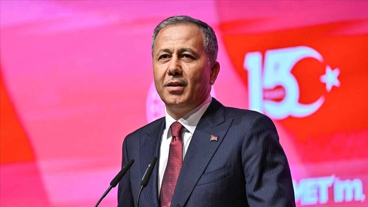 Bakan Yerlikaya FET�'den ihra� edilen polis say�s�n� a��klad�