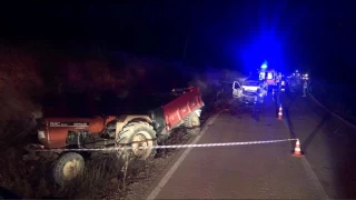 Balıkesir'de otomobil traktöre arkadan çarptı: 1 ölü, 3 yaralı