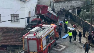 Balkesir'de trafik kazasnda ara ters dnd: 1 l, 2 yaral