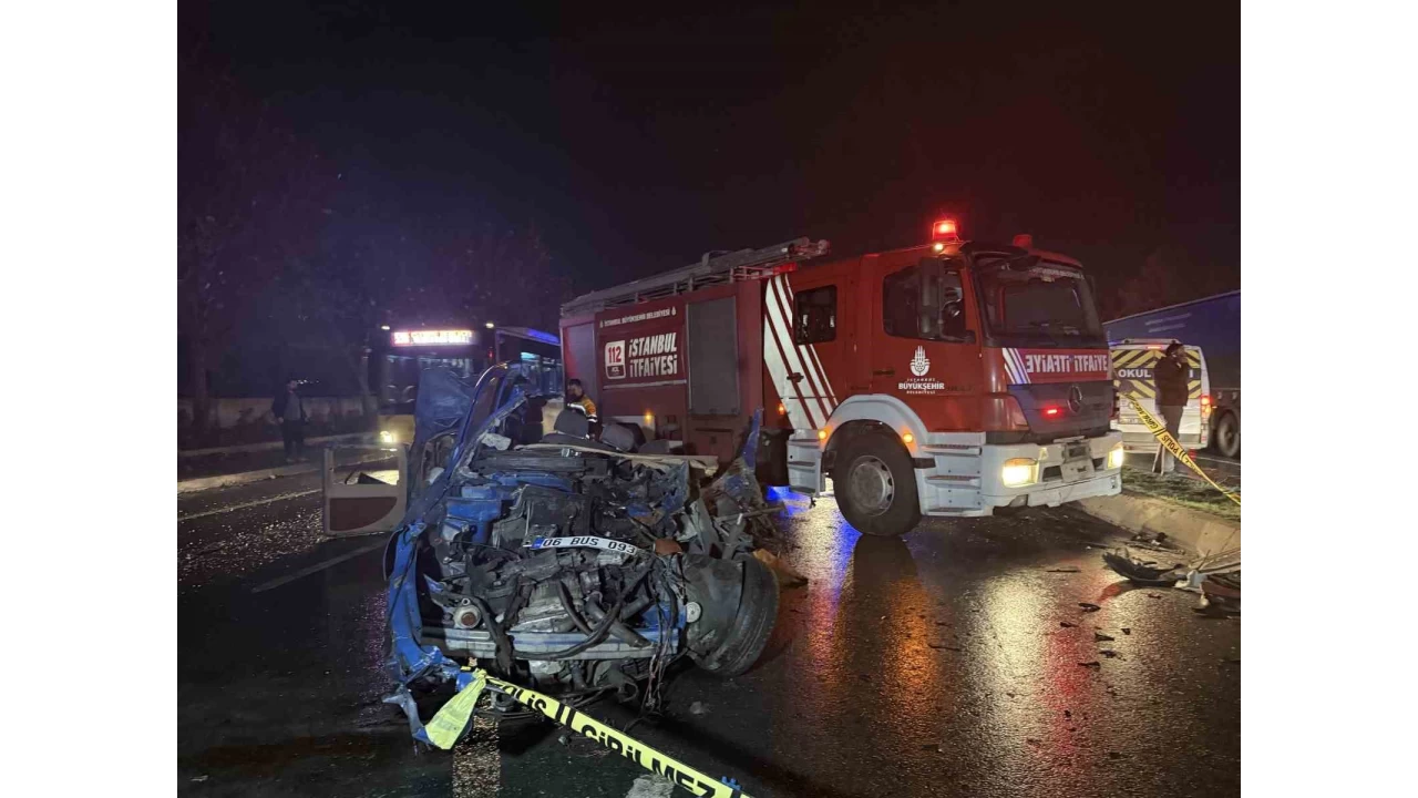 Başakşehir'de feci kaza: 2 ölü, 6 yaralı