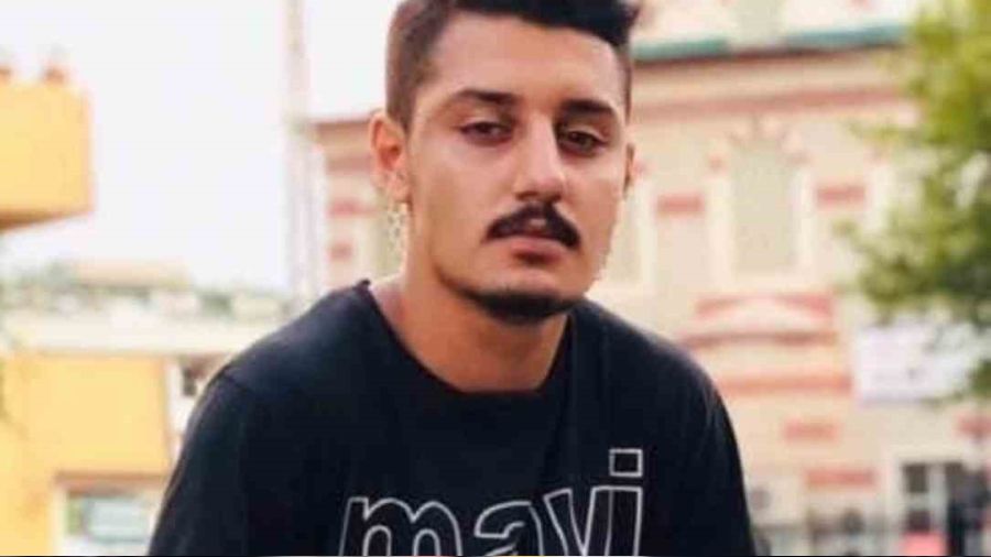 Başakşehir'de kız kavgasında kan aktı