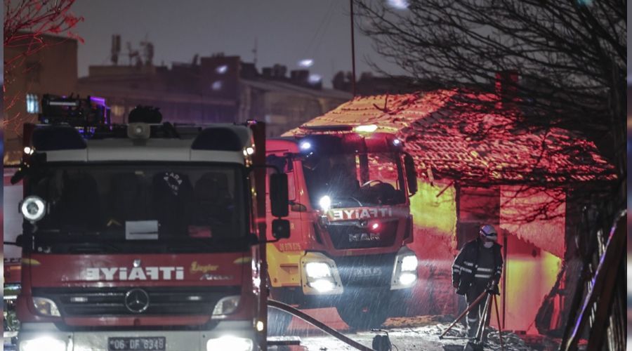 Ba�kentte bir gecekondu yand� 