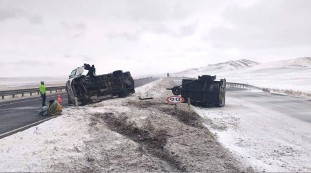 Başkent'te minibüs devrildi: 6 yaralı