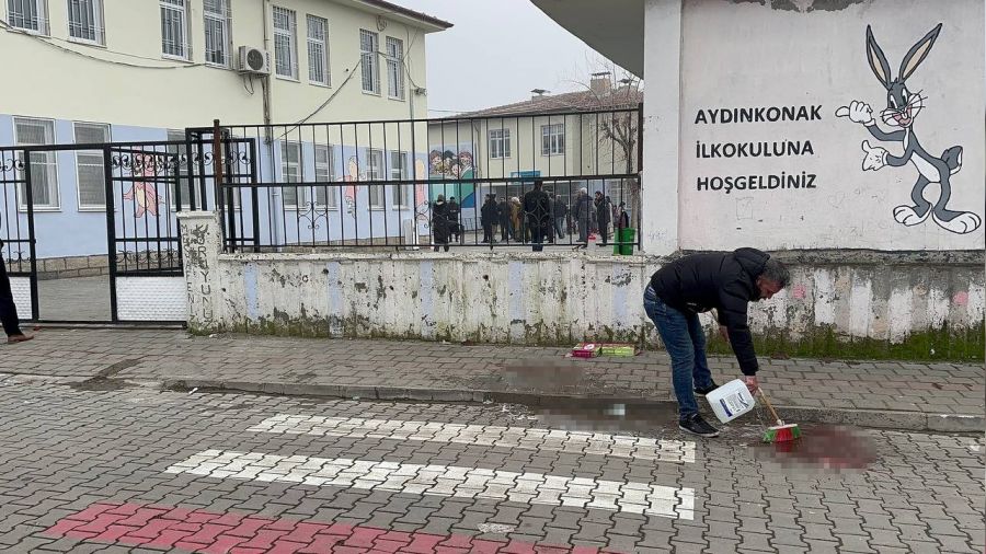 Batman'da okul önünde eski koca dehşet: 1 ölü, 2 yaralı