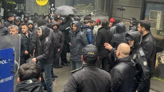 Be�ikta�'tan Taksim'e y�r�mek isteyen gruba m�dahale