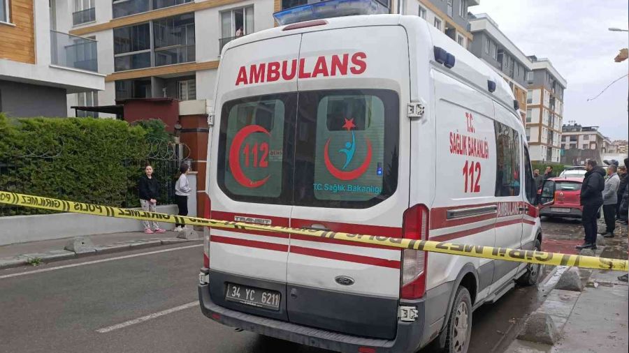 Beylikdz'nde site otoparknda intihar