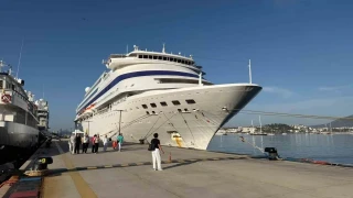 Bodrum'a �� kruvaziyer gemisiyle 650 turist geldi