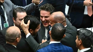 Bolsonaro'nun ceza sresini dren tasar onayland