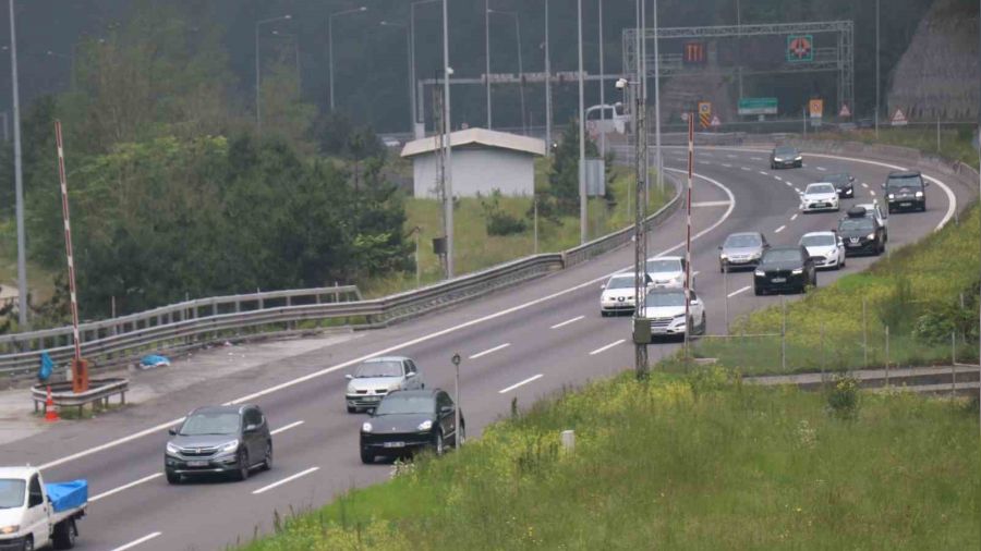 Bolu ge�i�inde trafik yo�unlu�u azald�