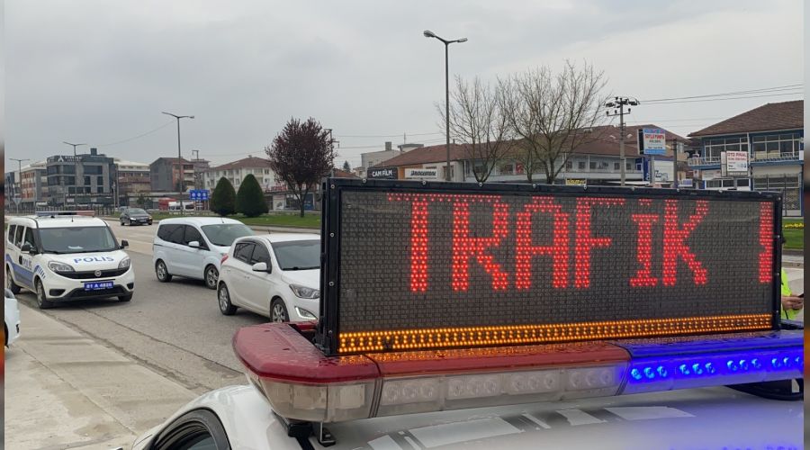 Bo� sokaklarda h�z yapanlar radara tak�ld�