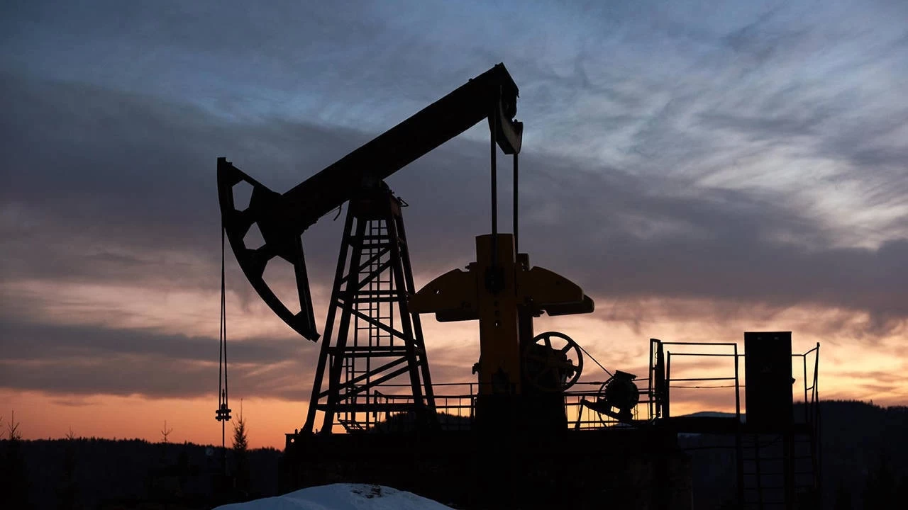 Brent petrolün varil fiyatı 74.14 dolar
