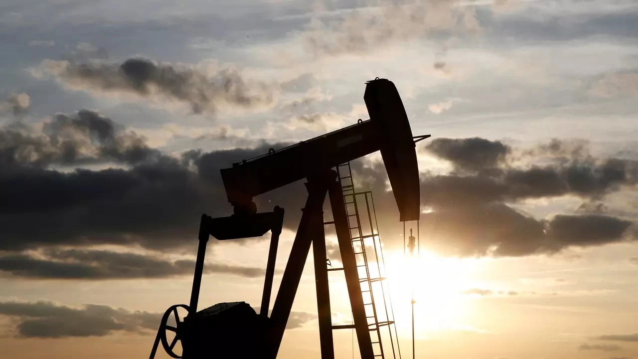 Brent petrolün varil fiyatı 81.14 dolar