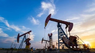 Brent petroln varil fiyat 81.17 dolar