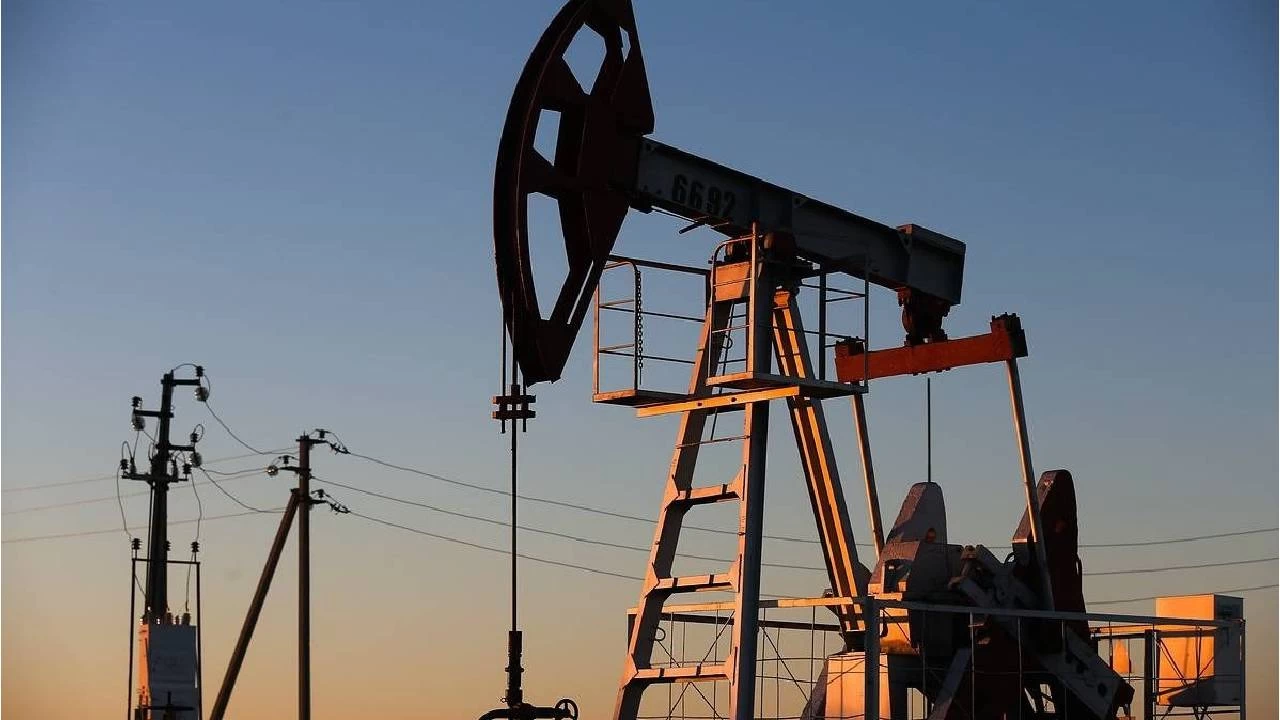 Brent petrolün varil fiyatı 84.14 dolara çıktı