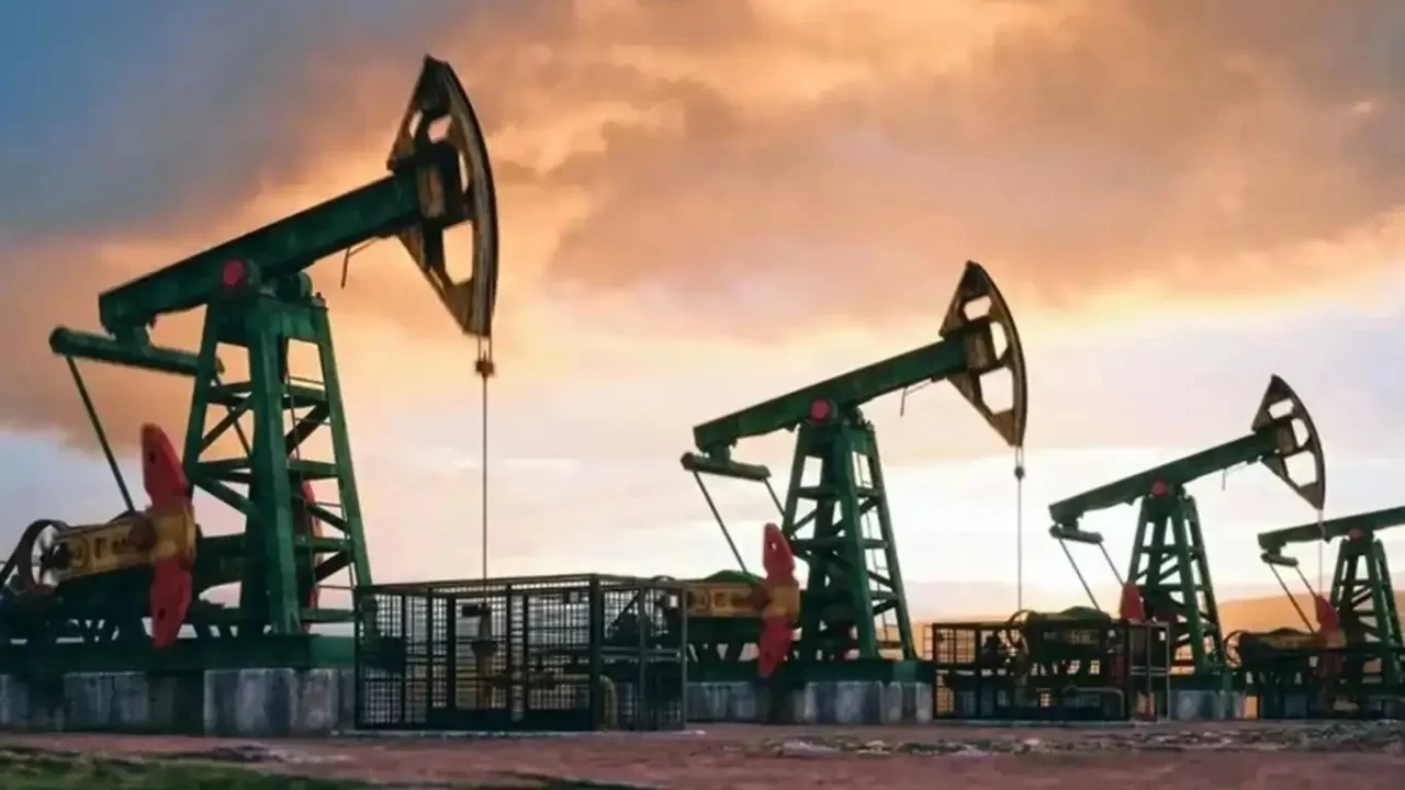 Brent petrolün varili 69.70 dolardan işlem görüyor