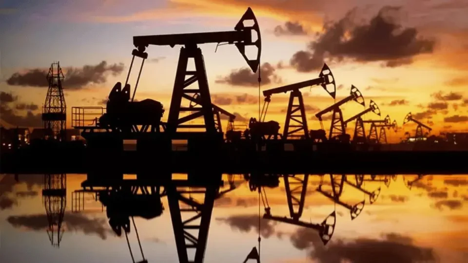 Brent petrolün varili 85,30 dolardan işlem görüyor