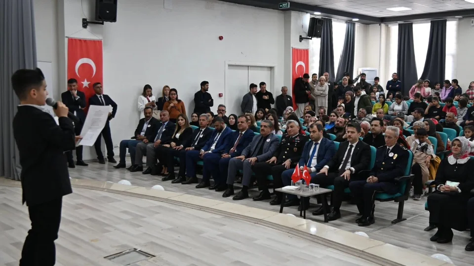 BTP Derik �l�e Ba�kan� S�ylemez, 23 Nisan kutlamalar�na kat�ld�