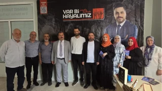 BTP kadroları Bartın’da çıkarma yaptı: Cumhuriyet Meydanı’nda stant ve esnaf ziyareti