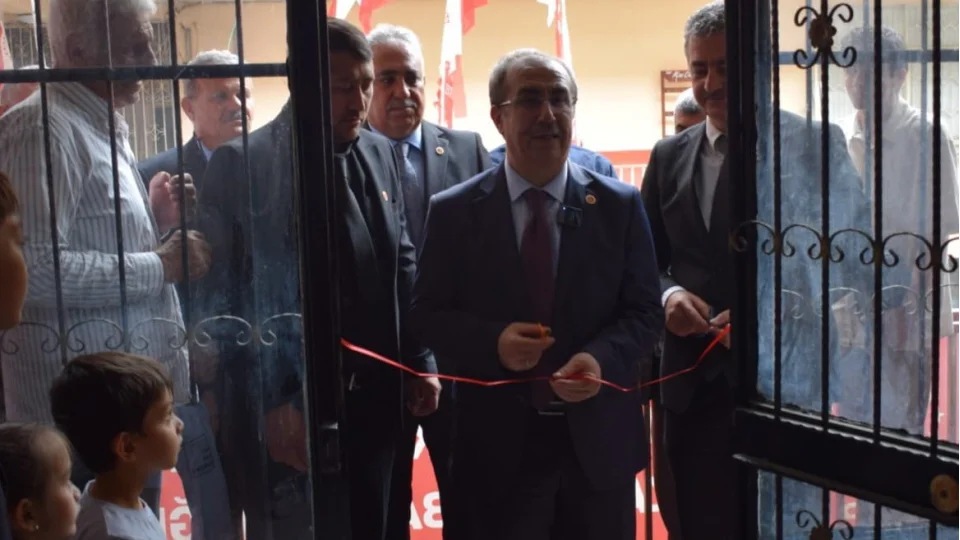 BTP’den Adana'da ses getirdi: Hem esnaf ziyareti hem coşkulu açılış