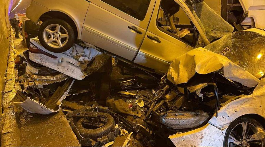 Bu araçtan burnu bile kanamadan çıktı