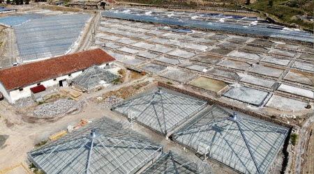 Bunaltıcı sıcaklar 'Kemah tuzu'na bereket getirdi