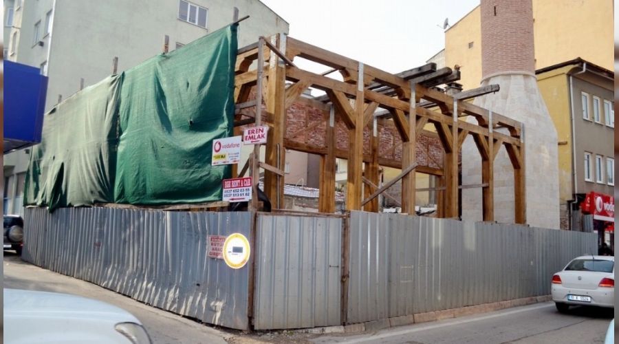 Bursa'da 300 yıllık cami 3 yıldır onarılmayı bekliyor