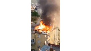 Bursa'da 5 katl binann at kat alevlere teslim oldu