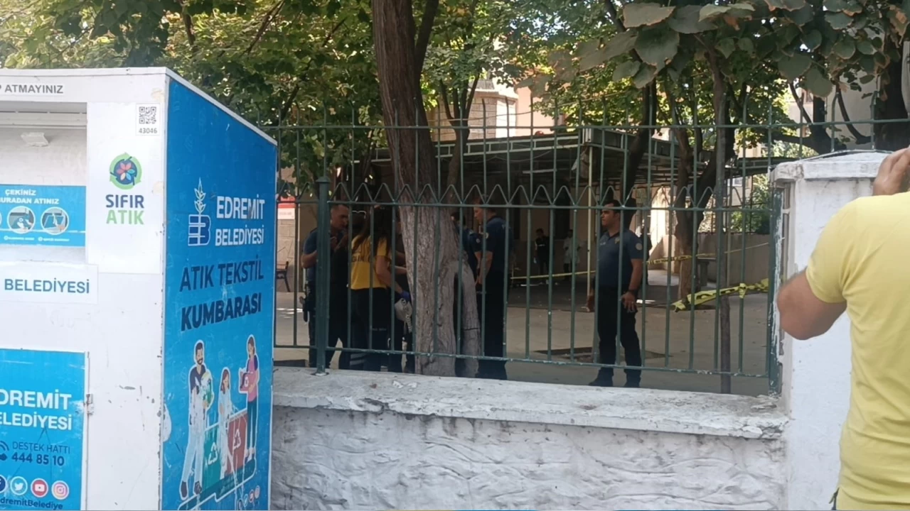 Cami bah�esinde, 27 ya��ndaki kad�n �l� olarak bulundu