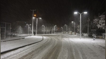 Çanakkale'de kar yağışı başladı