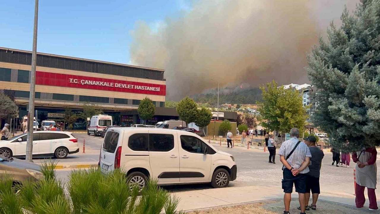 anakkale'de yangn sebebiyle boaz trafie kapatld