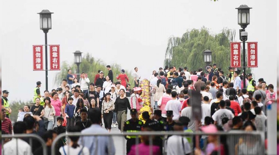 �in 9 ayda 4.6 milyar yerli turist a��rlad�