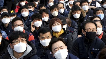Çin'deki salgın yüzünden maske satışları patladı
