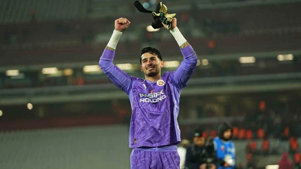 Derbide g�zler kalecilerde