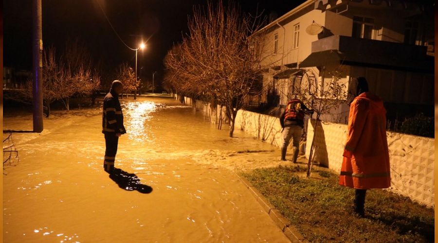 Edirne'de çok sayıda evi su bastı