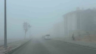 Elaz'da youn sis etkili oldu, bir mahalle adeta kayboldu