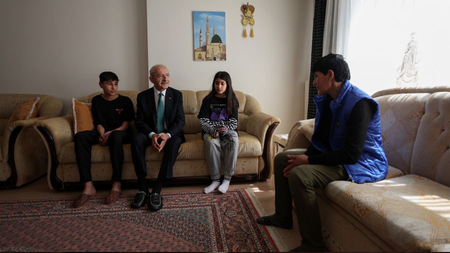 'Elektriği kesik aileler trajedi yaşıyor'