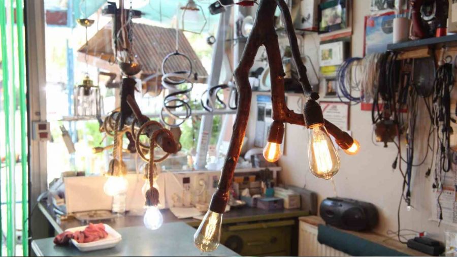 Elma a�a�lar�ndan i� yerine avize yapt�