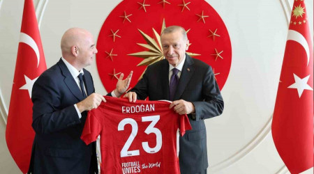 Erdoğan FIFA ve UEFA Başkanlarıyla görüştü