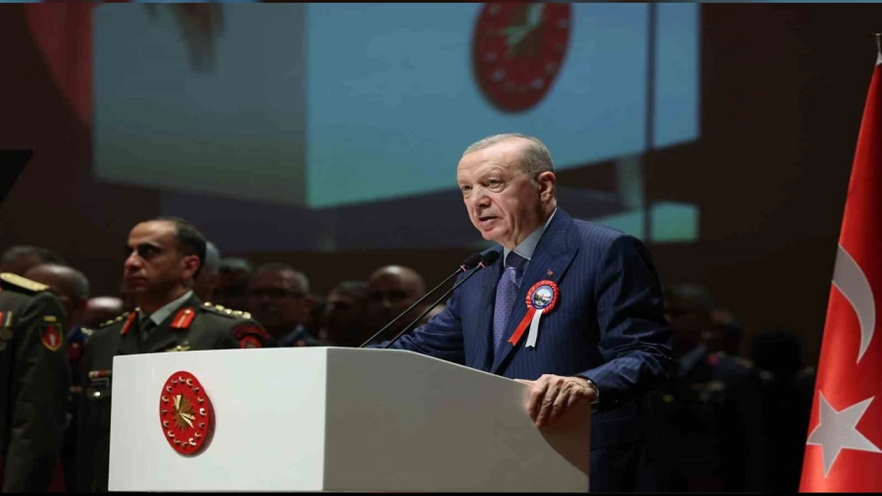 Erdo�an Milli Savunma �niversitesi Mezuniyet T�renine kat�ld�