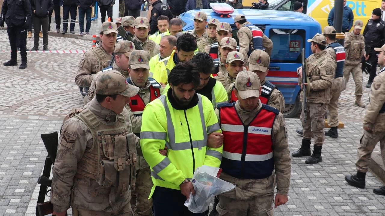 Erzincan'da maden ocağındaki toprak kaymasıyla ilgili 6 zanlı tutuklandı