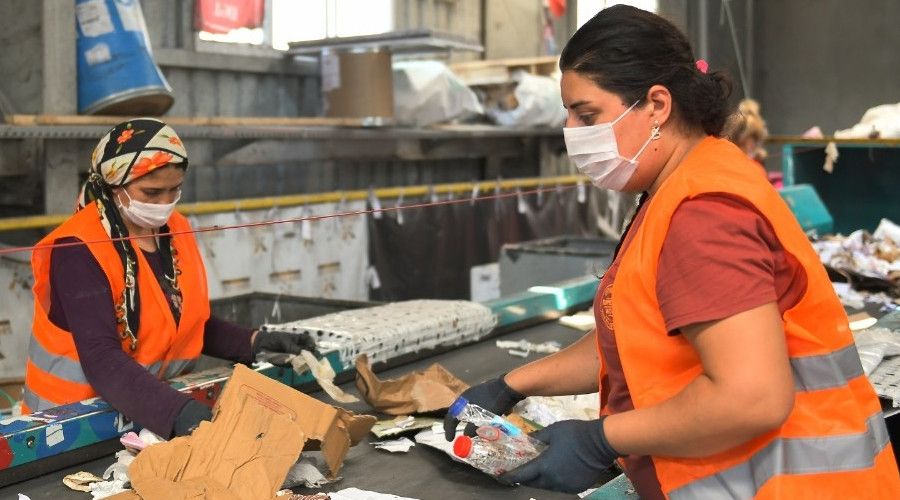 Esenyurt Belediyesi tonlarca atığın geri dönüşümünü sağlanıyor