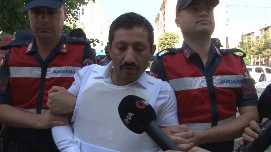 Eşini 8 kurşunla öldüren koca, beraatını istedi