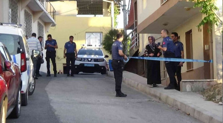 Eşini öldürdü, kayınvalidesini ağır yaraladı