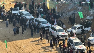 Esir takasının üçüncü turunda Gazze'deki 3 İsrailli esir Kızılhaça teslim edildi