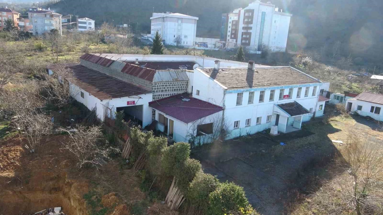 Eski cezaevini kamuya kazandırmak yerine satışa çıkardılar