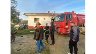 Eski ei ile kz arkadann yaad evi atee verdi: 1 l, 1 yaral