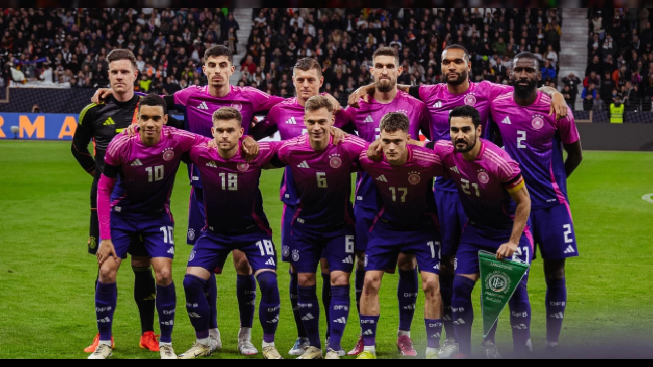 Ev sahibi �lkenin kadrosu a��kland�