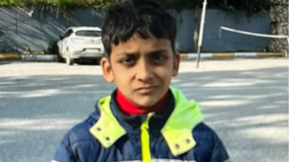 Evinin �n�nde oynuyordu, iki g�nd�r haber al�nam�yor